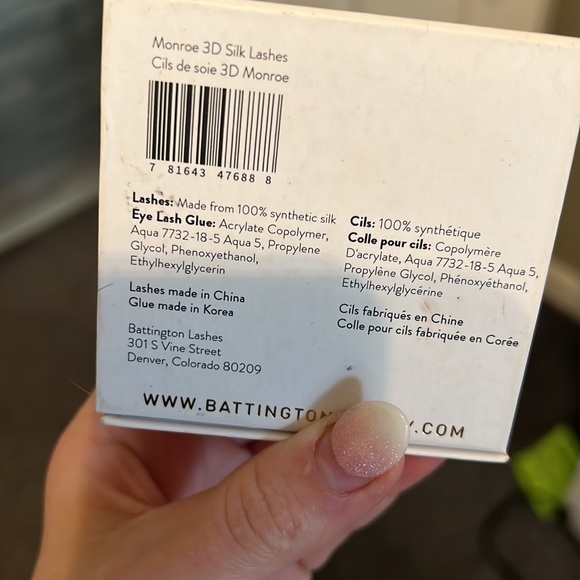 Battington Eyelashes - Picture 3 of 3